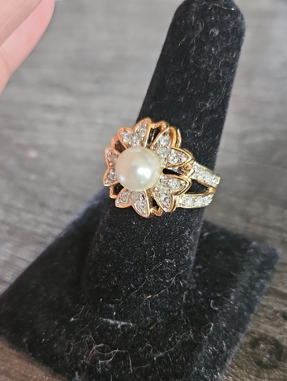 Vintage Gold Pearl & Cubic Zirconia Floral Ring